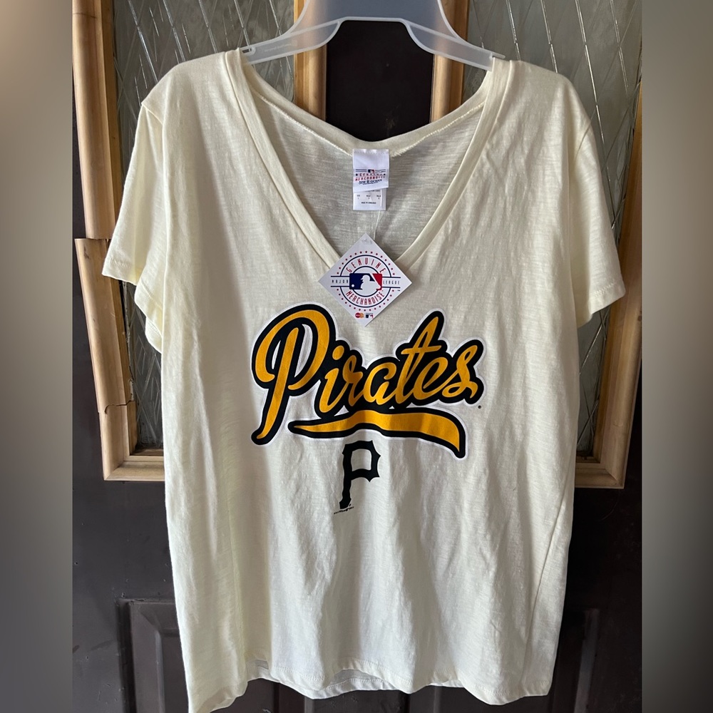 NWT pirates tee